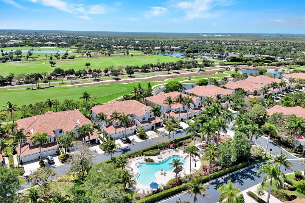 9038 Cascada Way Naples FL 34114