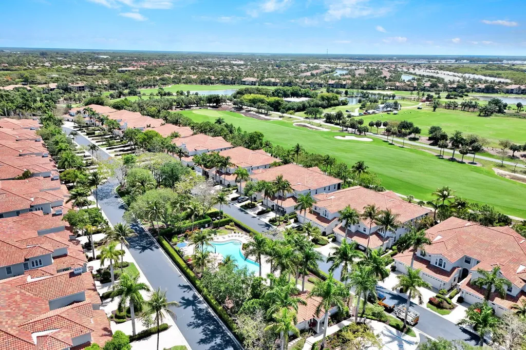 9038 Cascada Way Naples FL 34114