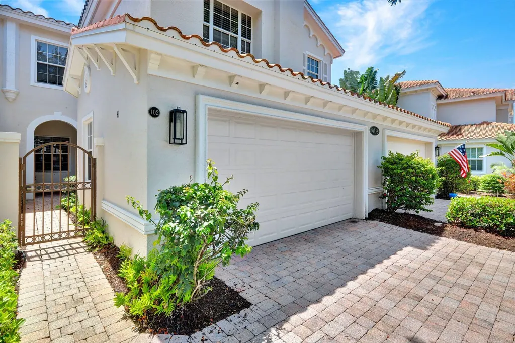 9038 Cascada Way Naples FL 34114