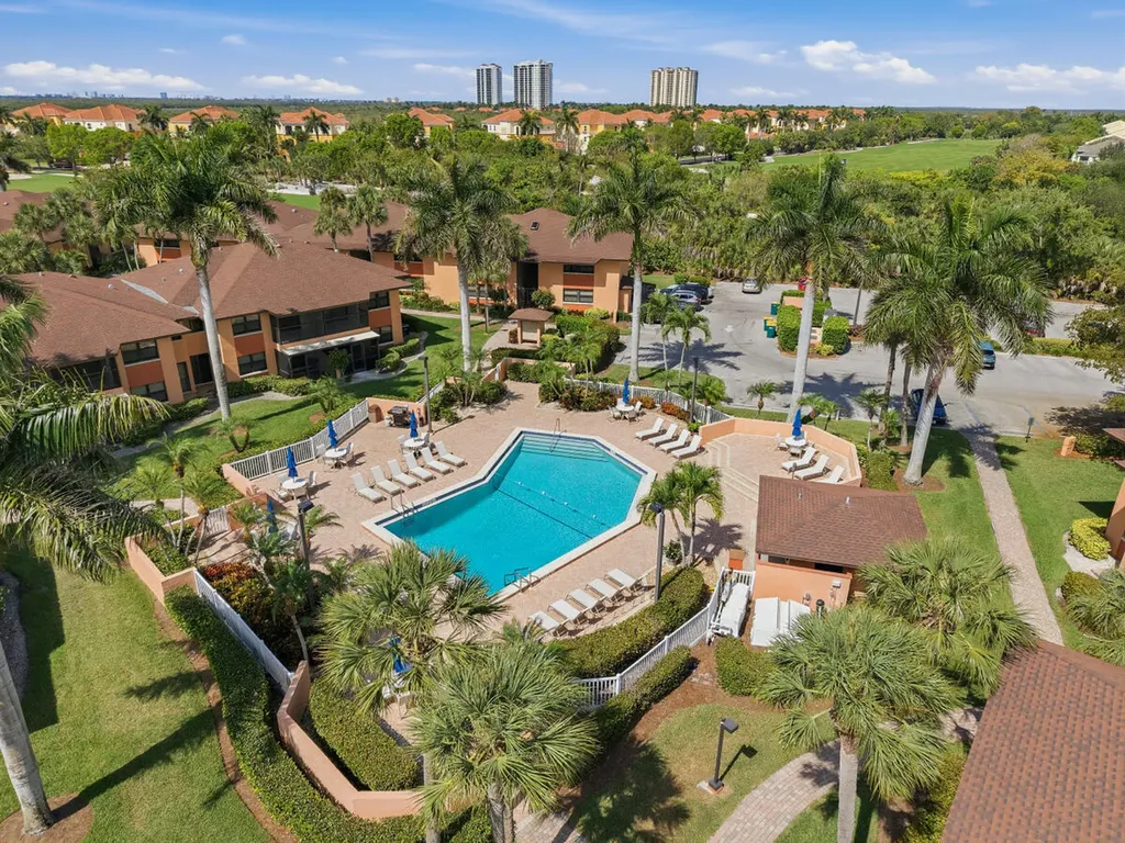1512 Mainsail Drive Naples FL 34114