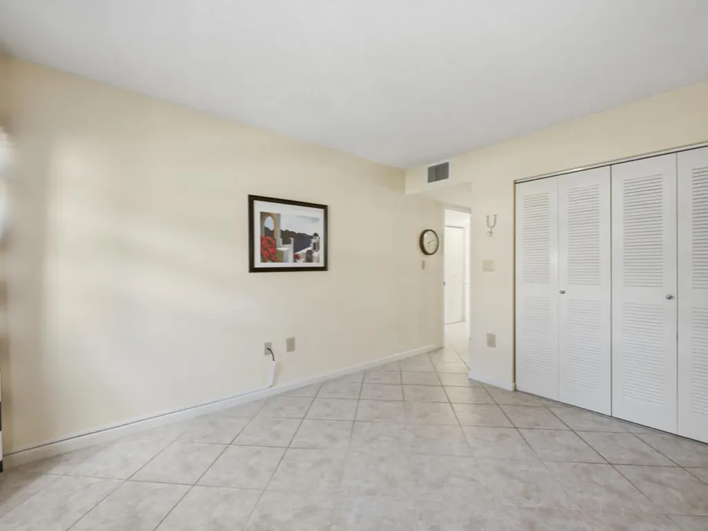 1512 Mainsail Drive Naples FL 34114
