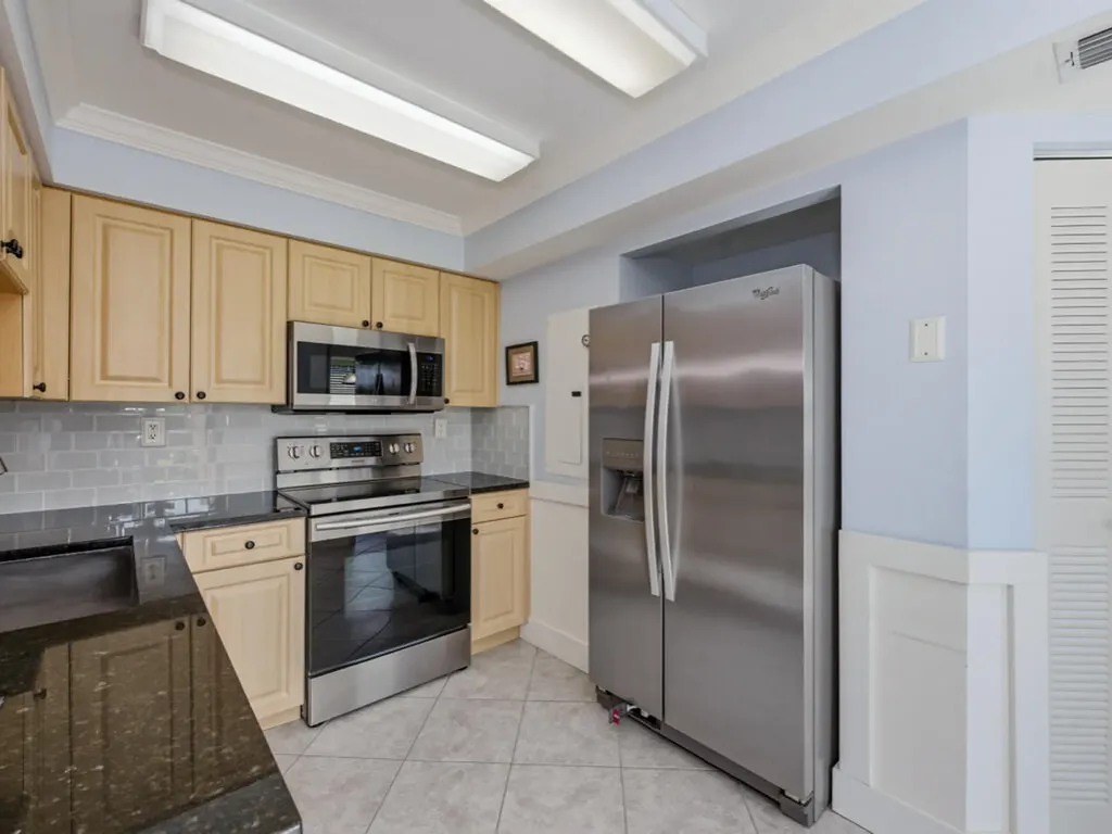 1512 Mainsail Drive Naples FL 34114