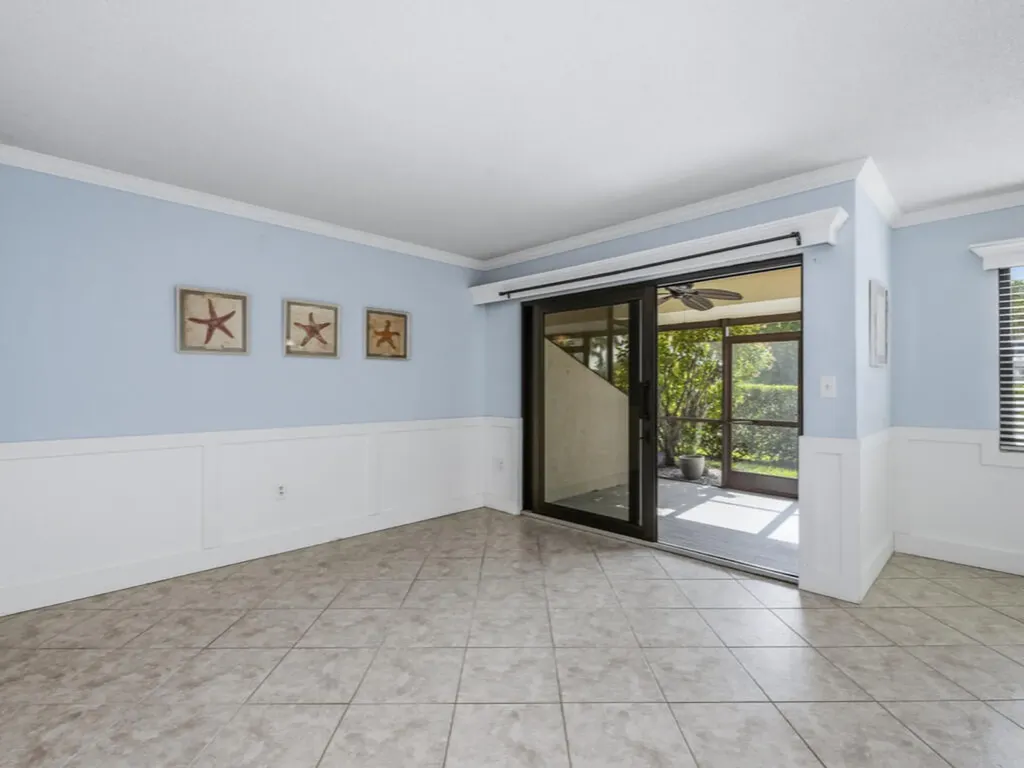 1512 Mainsail Drive Naples FL 34114