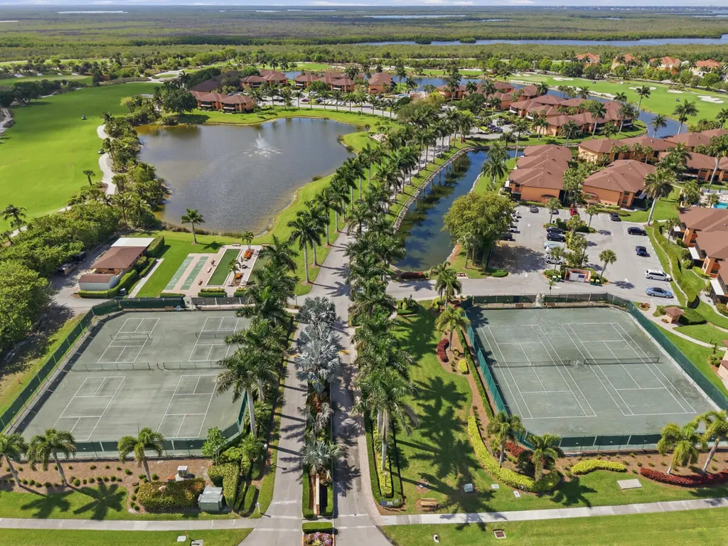 1512 Mainsail Drive Naples FL 34114