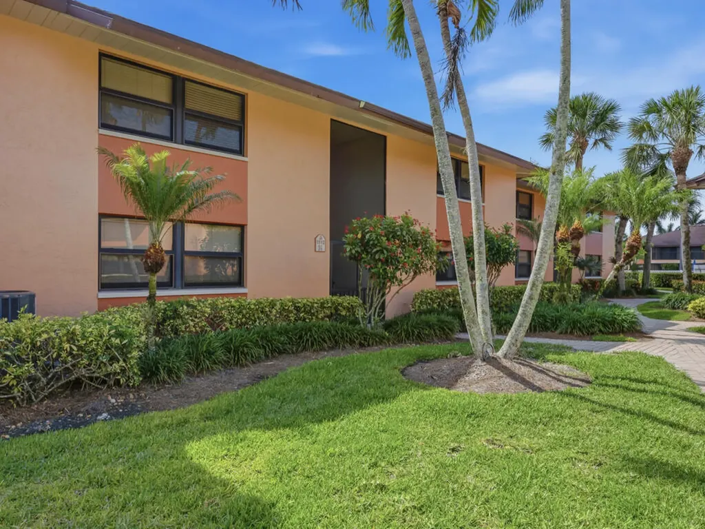 1512 Mainsail Drive Naples FL 34114