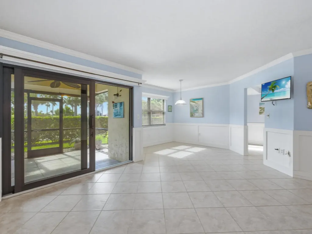 1512 Mainsail Drive Naples FL 34114