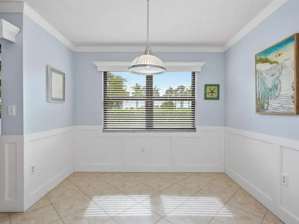 1512 Mainsail Drive Naples FL 34114
