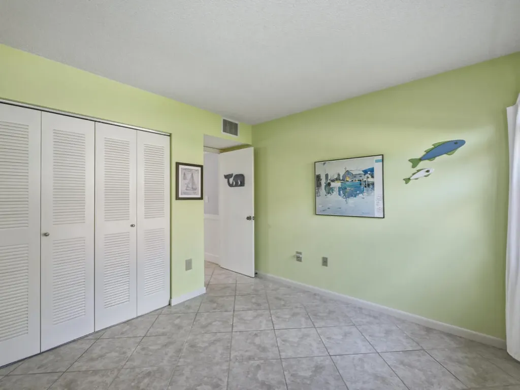 1512 Mainsail Drive Naples FL 34114