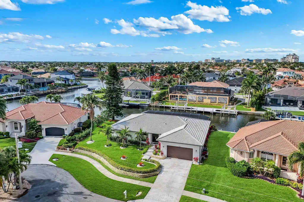 260 Marquesas Court Marco Island FL 34145