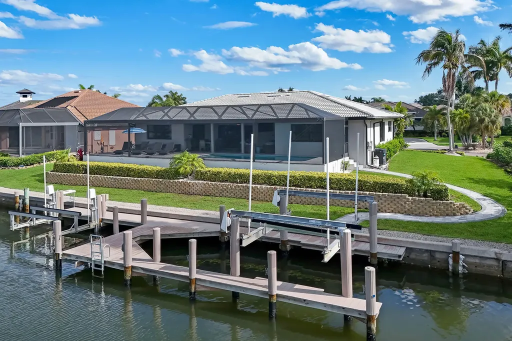 260 Marquesas Court Marco Island FL 34145
