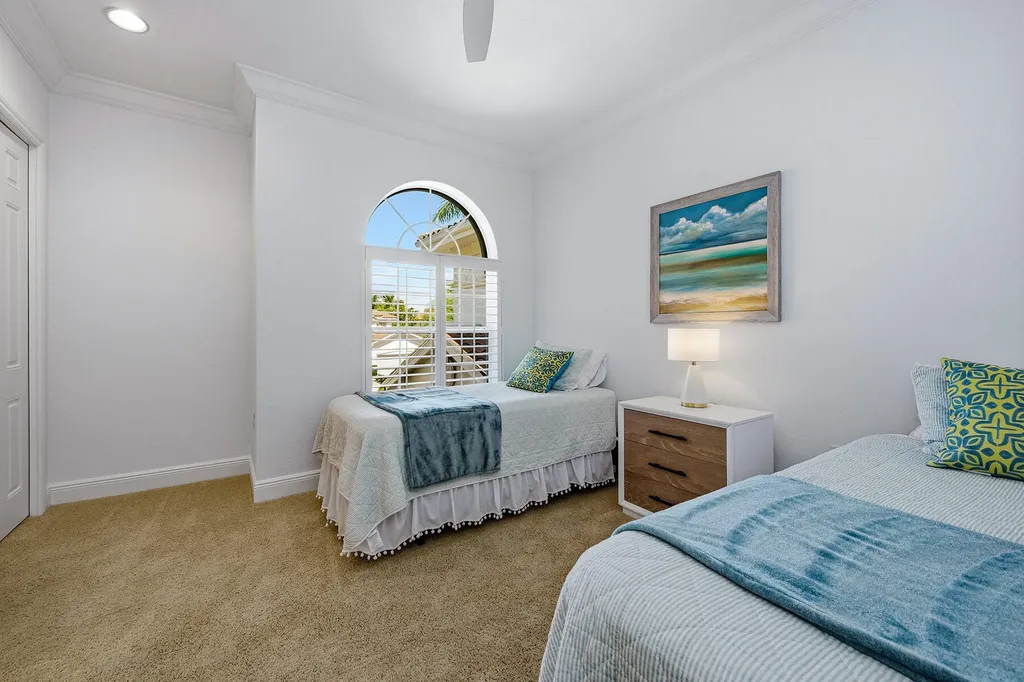 3176 Serena Lane Naples FL 34114