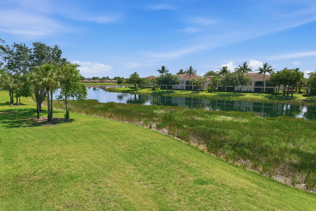 3176 Serena Lane Naples FL 34114