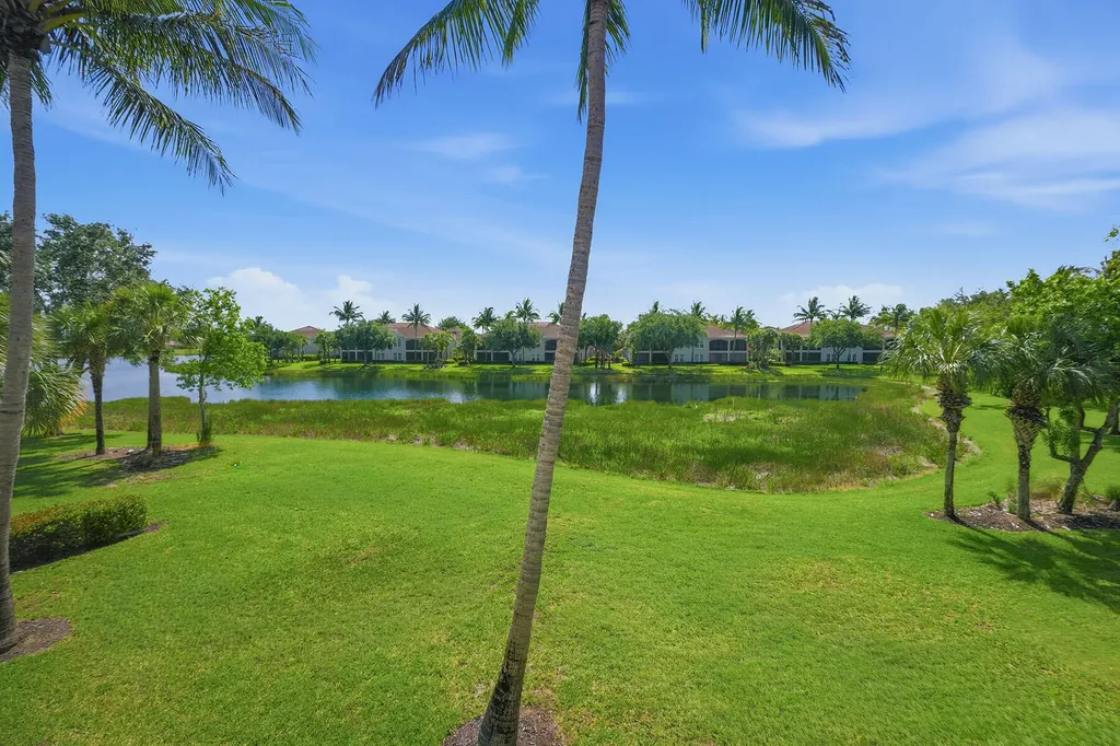 3176 Serena Lane Naples FL 34114