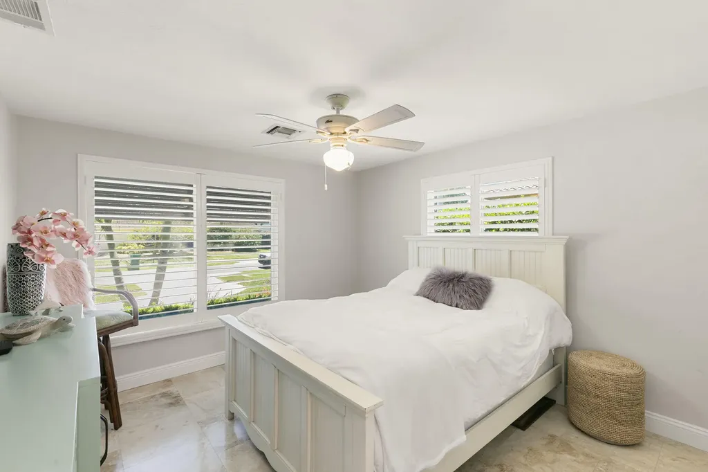 1784 Wavecrest Court Marco Island FL 34145