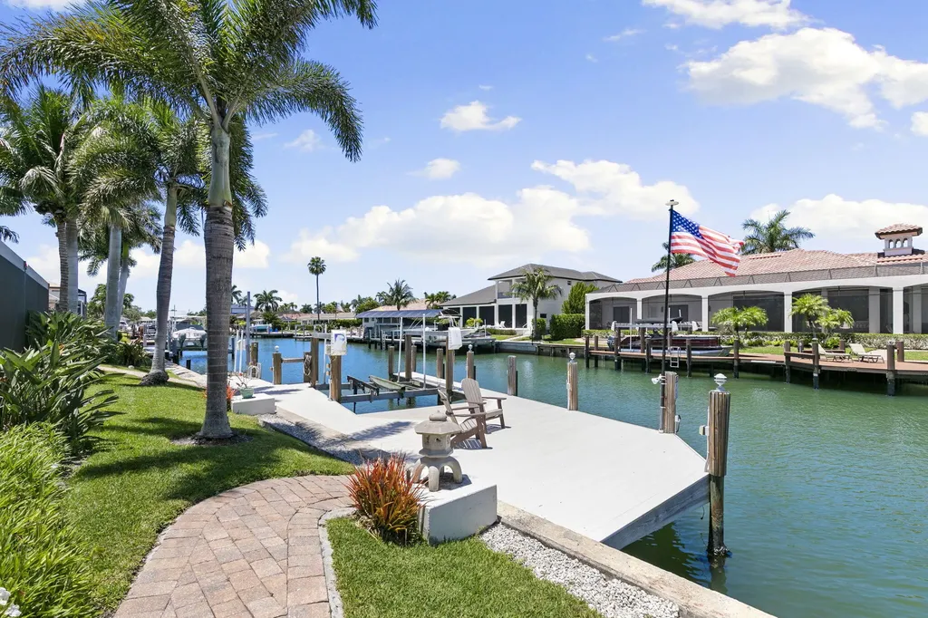 1784 Wavecrest Court Marco Island FL 34145
