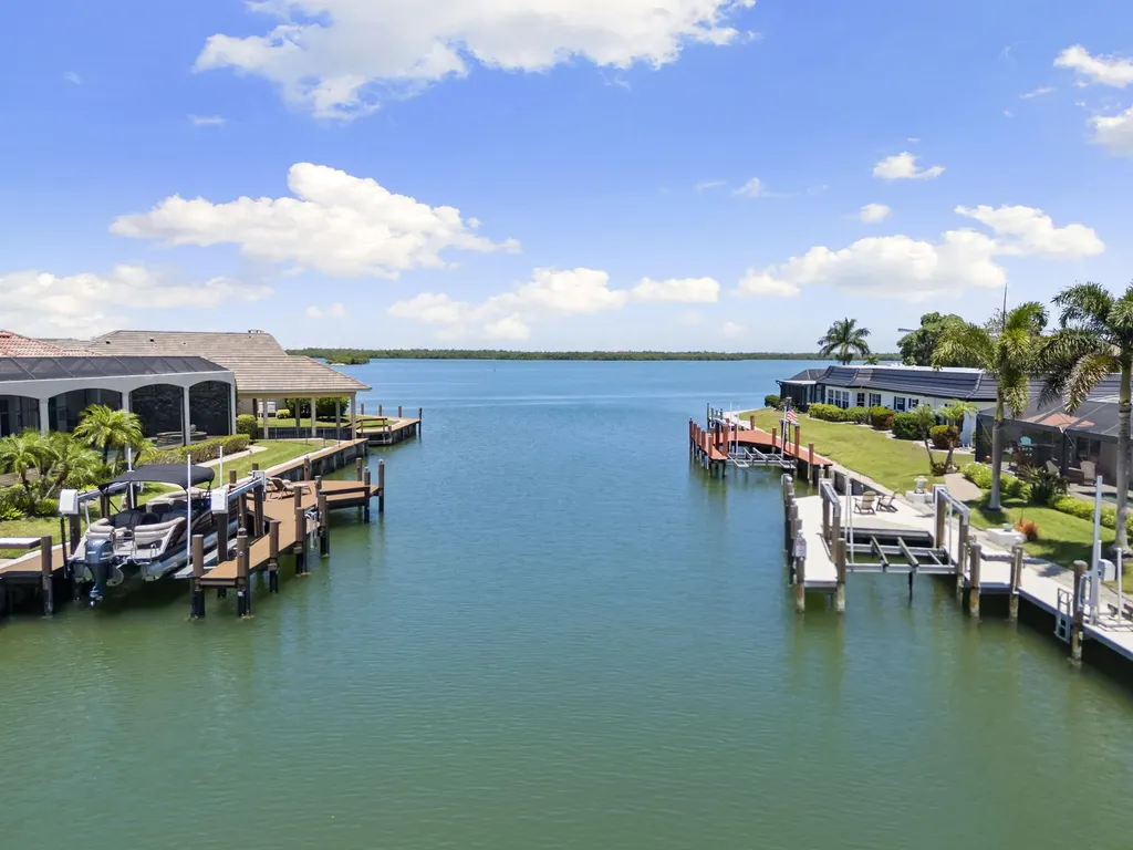 1784 Wavecrest Court Marco Island FL 34145