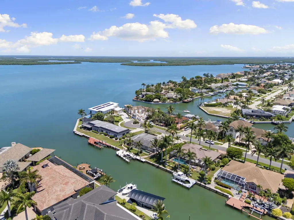 1784 Wavecrest Court Marco Island FL 34145