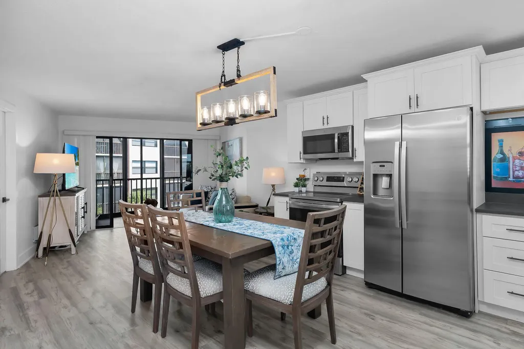 1011 Anglers Cove Marco Island FL 34145