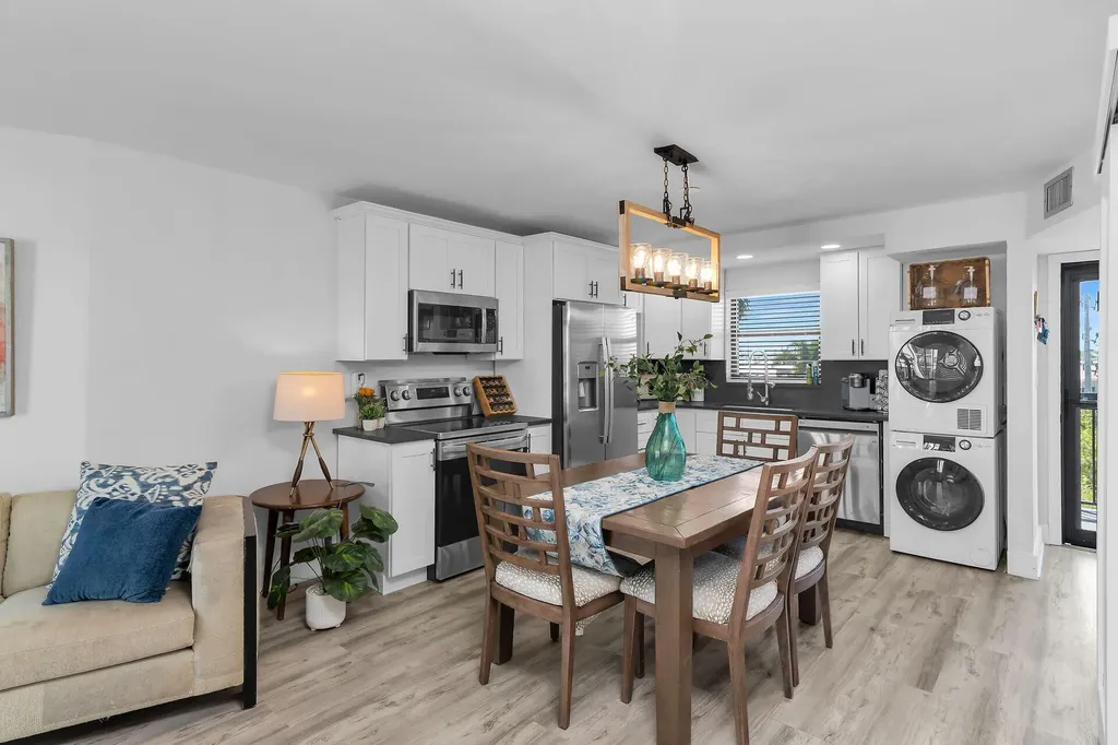 1011 Anglers Cove Marco Island FL 34145