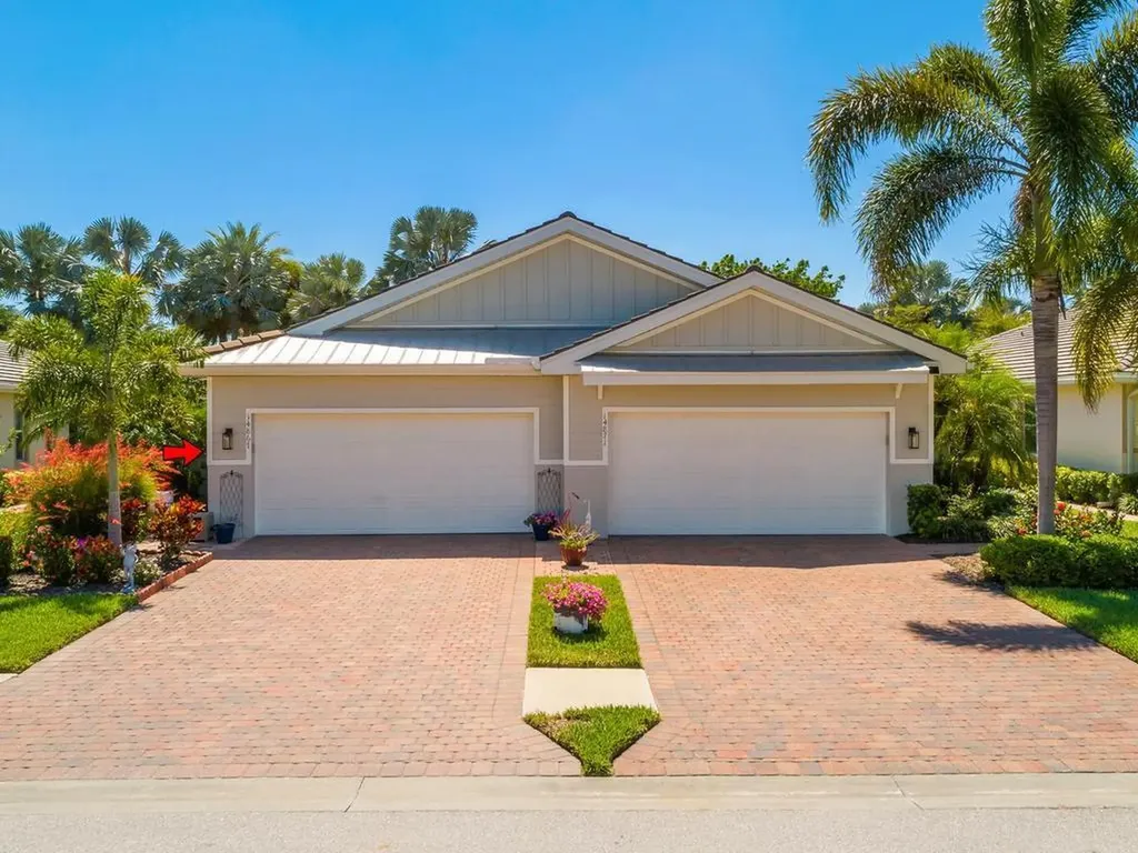 14867 Edgewater Circle Naples FL 34114