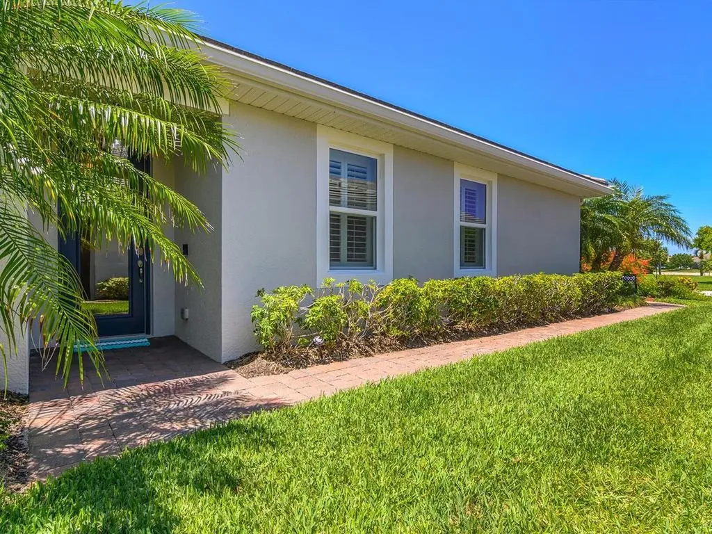 14867 Edgewater Circle Naples FL 34114