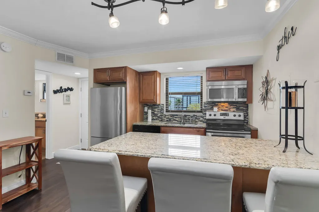 Marco Island FL, 1012 Anglers Cove, Unit D302