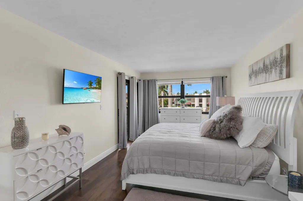1012 Anglers Cove Marco Island FL 34145