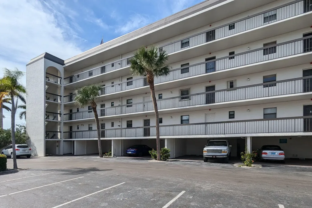 1012 Anglers Cove Marco Island FL 34145