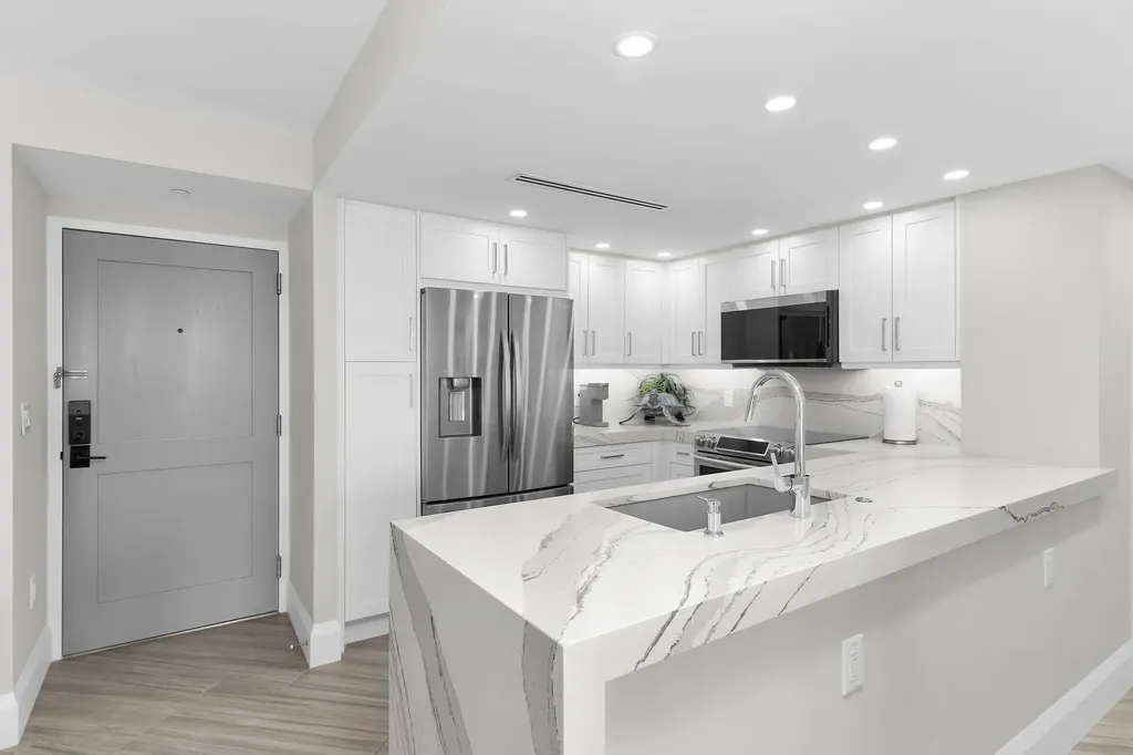 260 Seaview Court Marco Island FL 34145