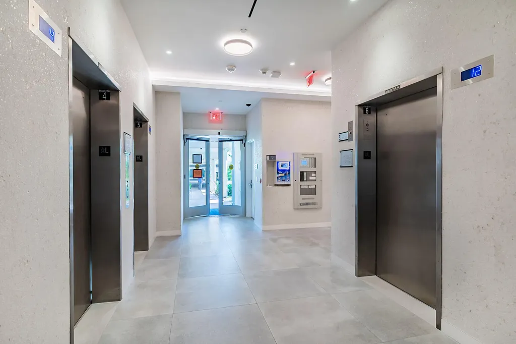 260 Seaview Court Marco Island FL 34145