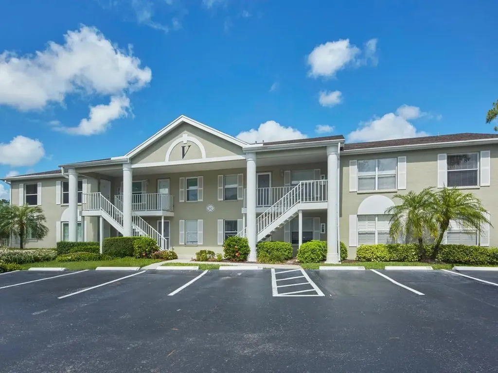 267 Quail Forest Boulevard Naples FL 34105