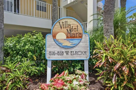 816 W Elkcam Marco Island FL 34145