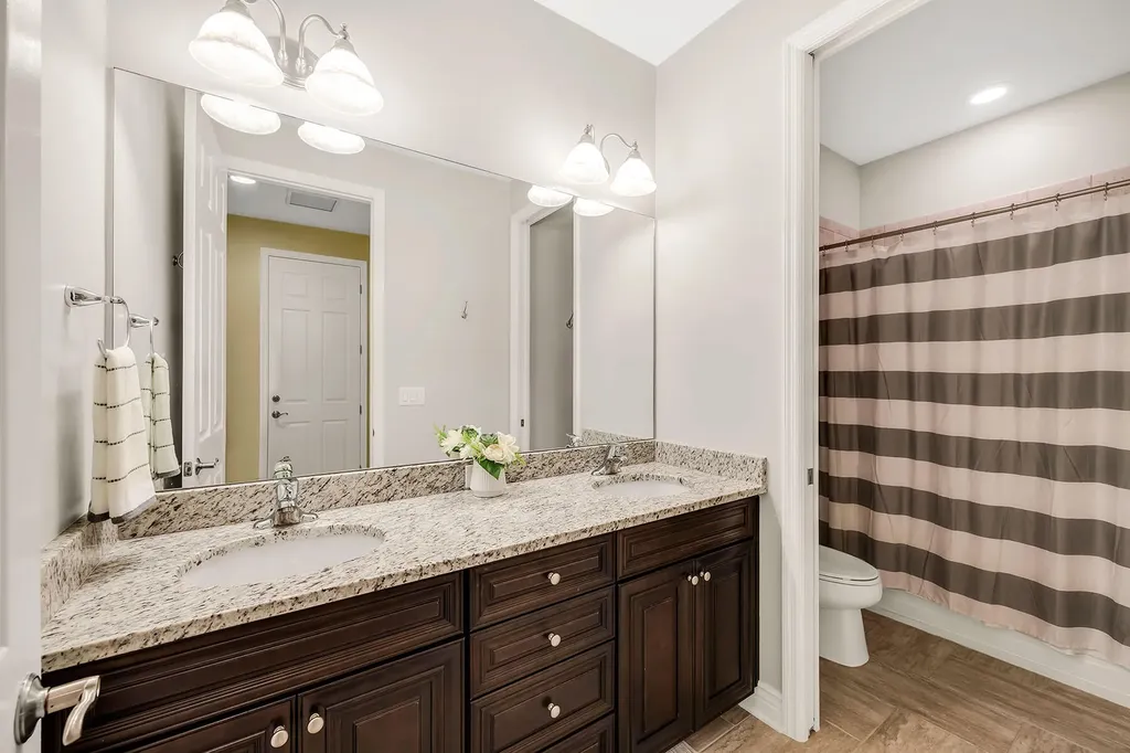 9066 Albion Lane N Naples FL 34113