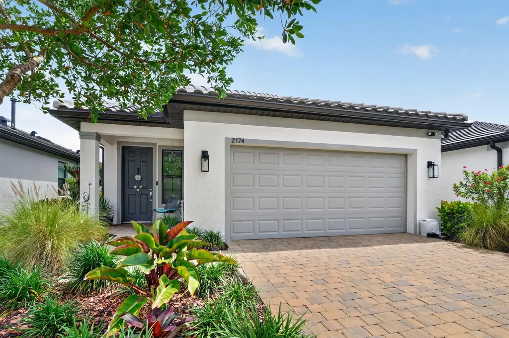 Naples FL, 2174 Yellowfin Circle