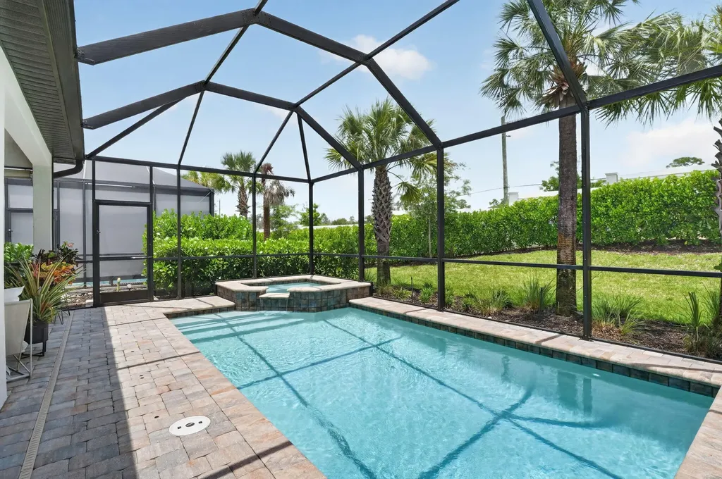 2174 Yellowfin Circle Naples FL 34114