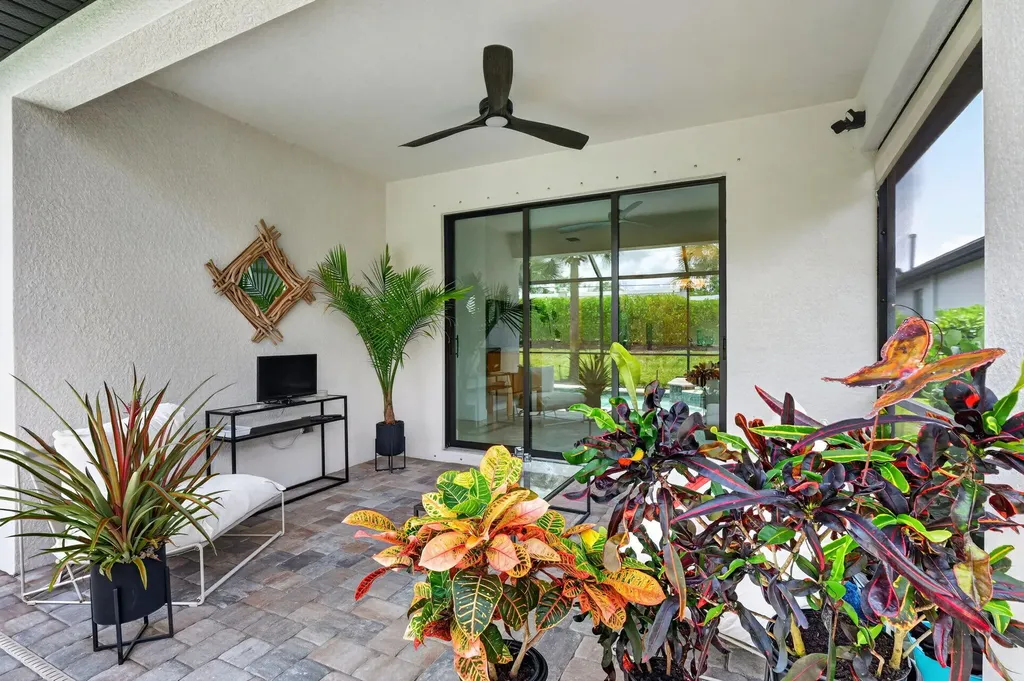 2174 Yellowfin Circle Naples FL 34114
