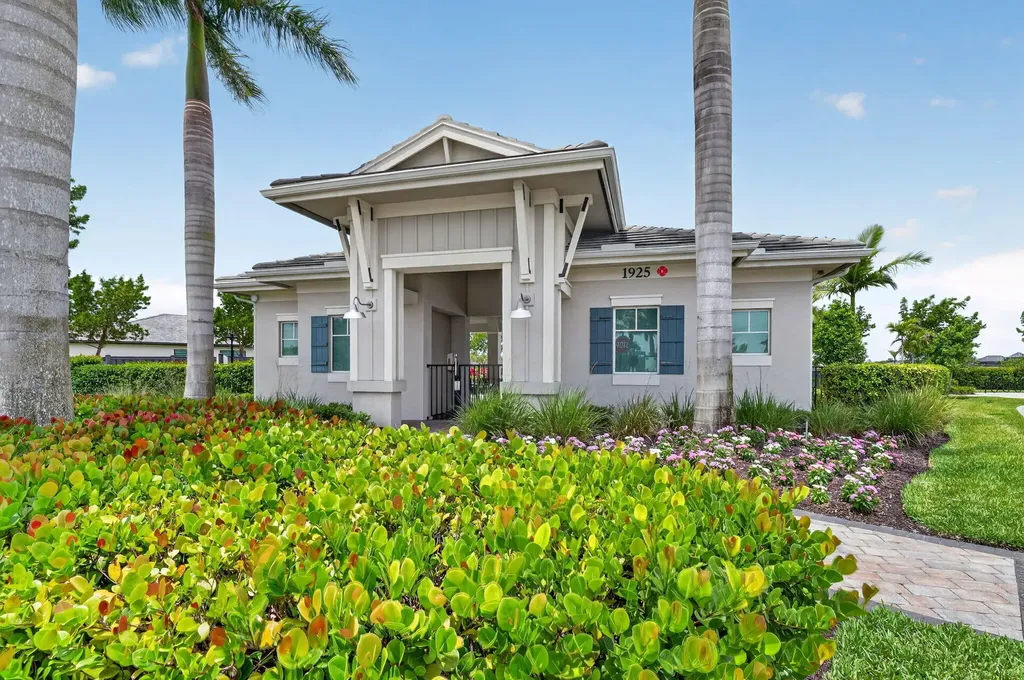 2174 Yellowfin Circle Naples FL 34114