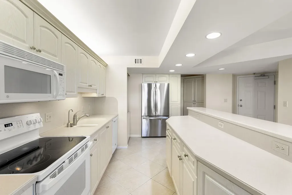 730 S Collier Marco Island FL 34145