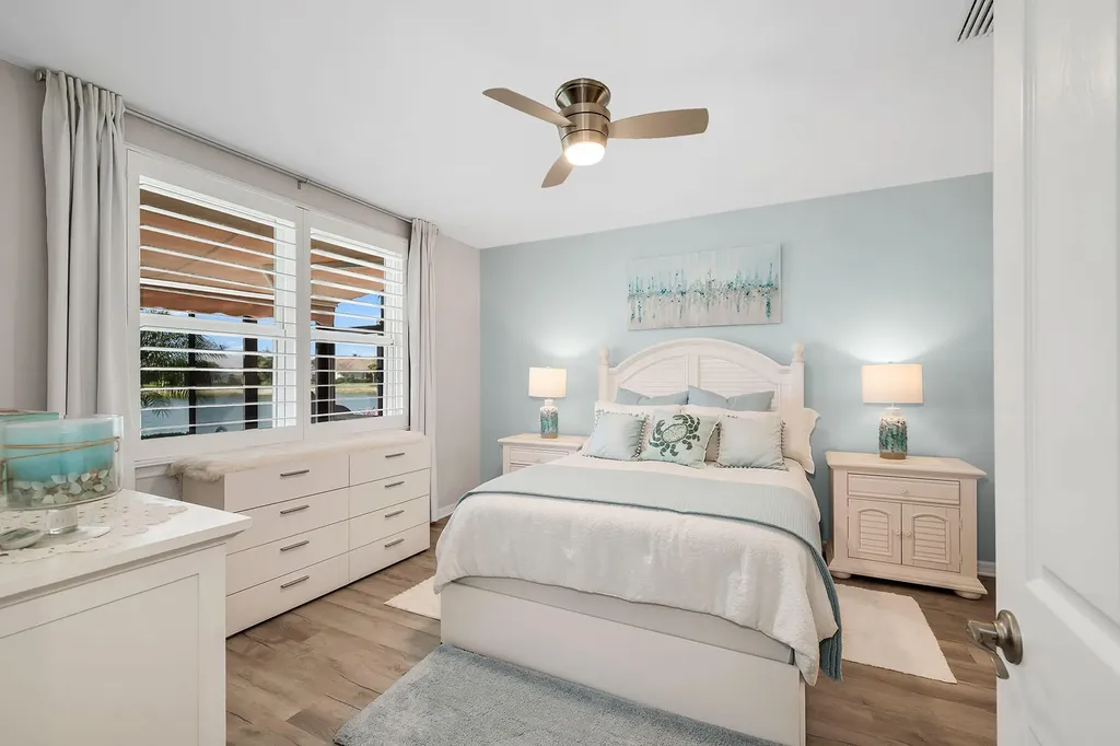 14815 Edgewater Circle Naples FL 34114