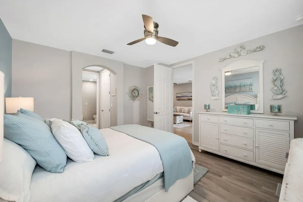 14815 Edgewater Circle Naples FL 34114