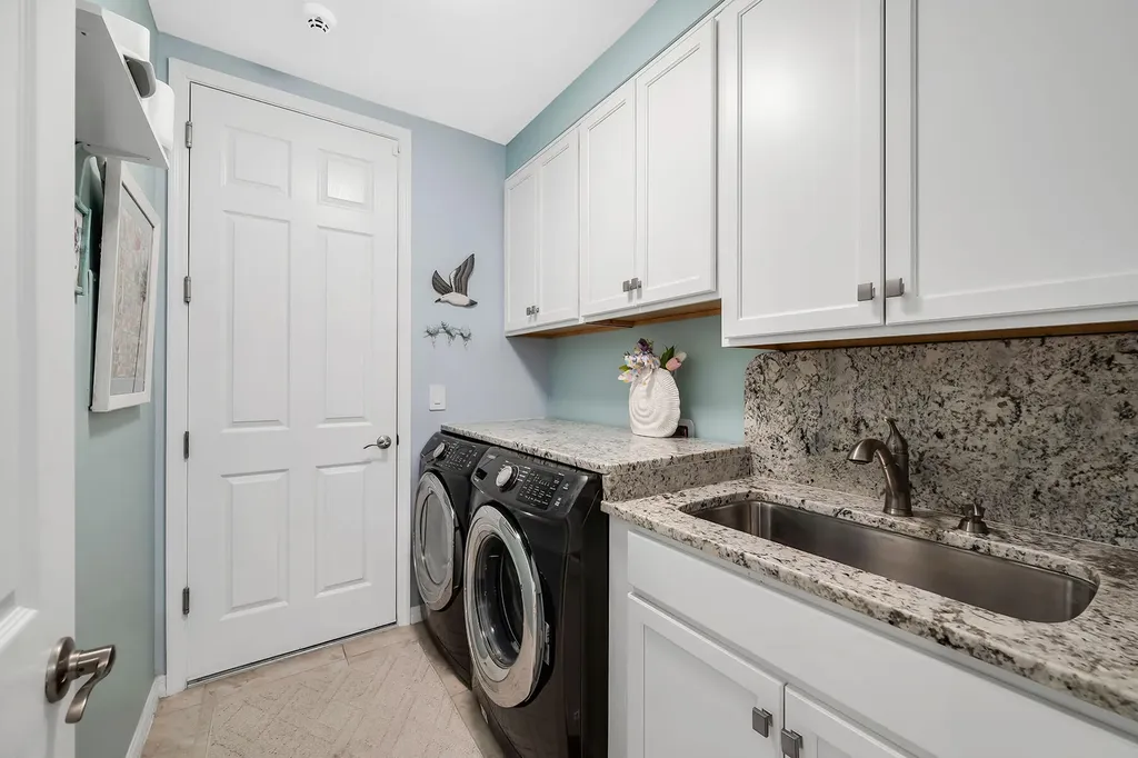 14815 Edgewater Circle Naples FL 34114
