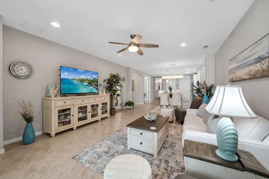 14815 Edgewater Circle Naples FL 34114