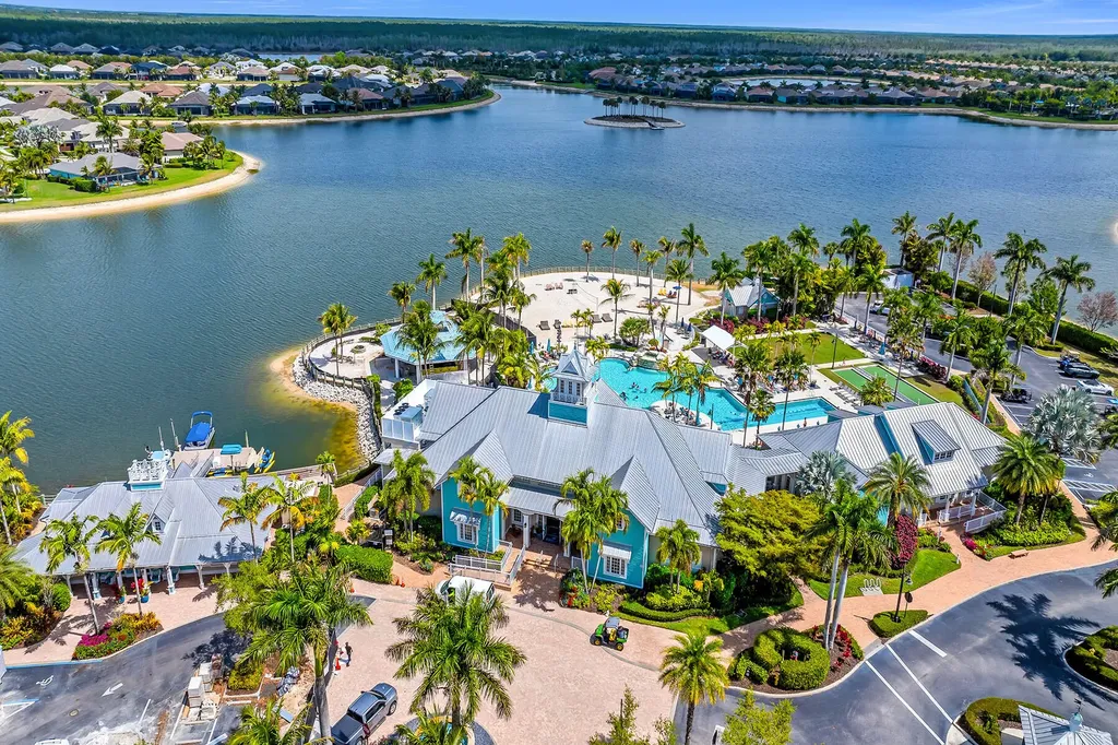 14815 Edgewater Circle Naples FL 34114