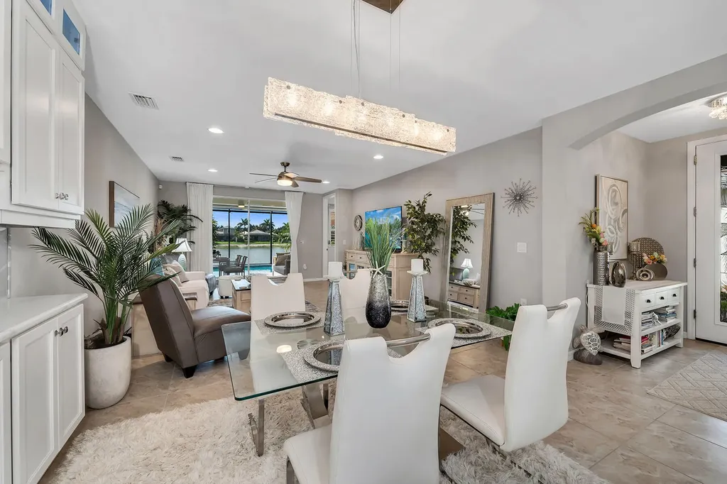 14815 Edgewater Circle Naples FL 34114