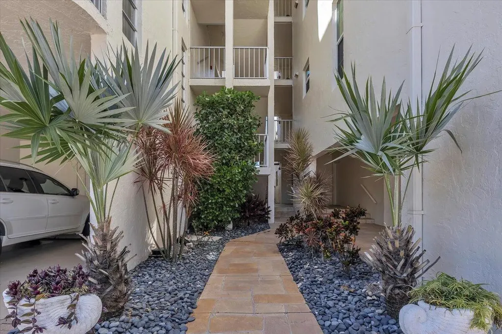 848 Collier Court Marco Island FL 34145