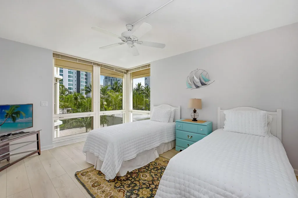 4051 Gulf Shore Boulevard N Naples FL 34103