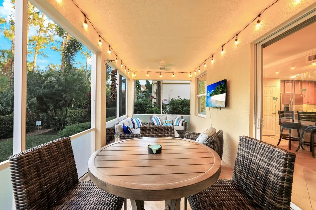 7878 Clemson Street Naples FL 34104