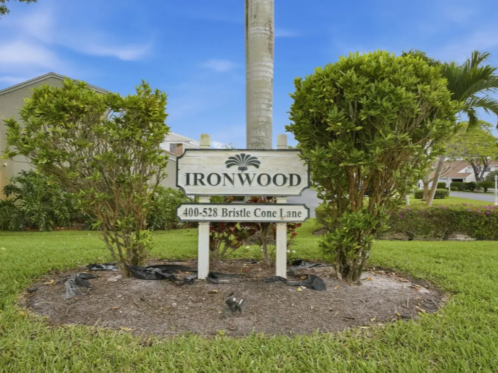 438 Bristle Cone Lane Naples FL 34113