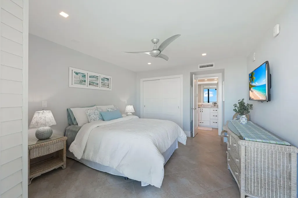 440 Seaview Court Marco Island FL 34145
