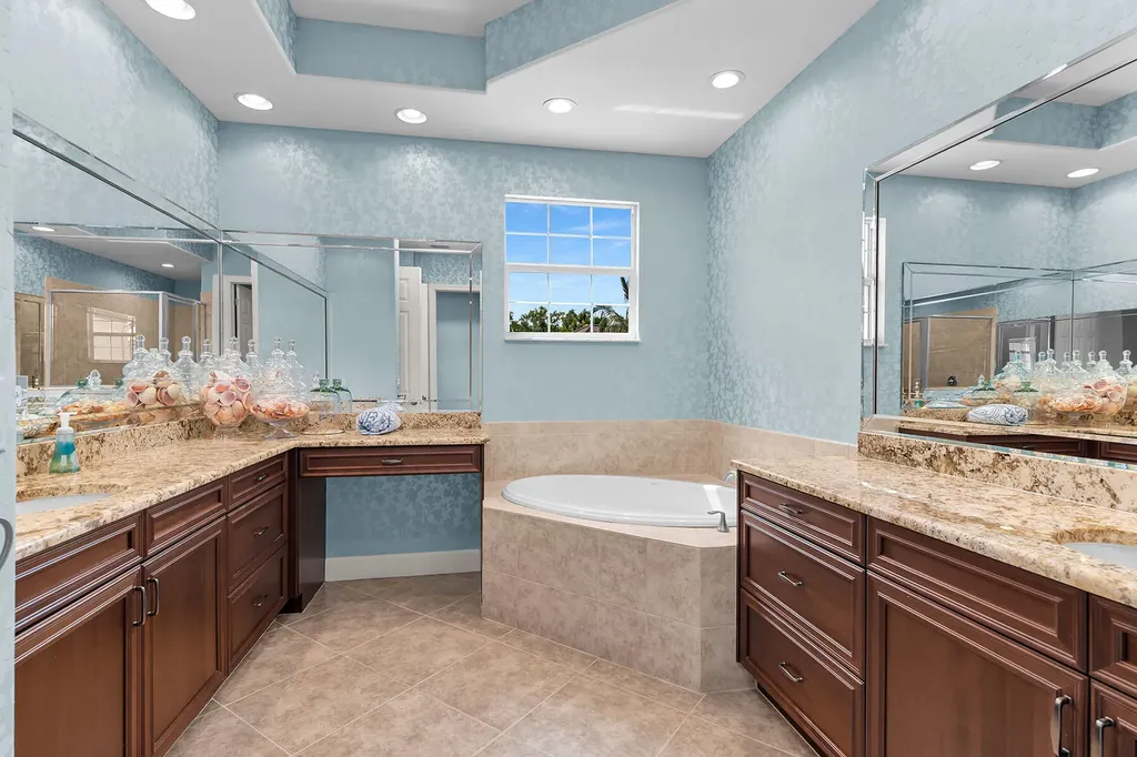 8065 SW Players Cove Naples FL 34113